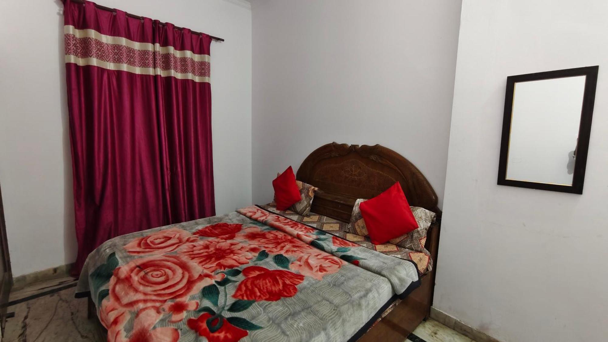 Rajdhani Guest House Faridabad Bagian luar foto