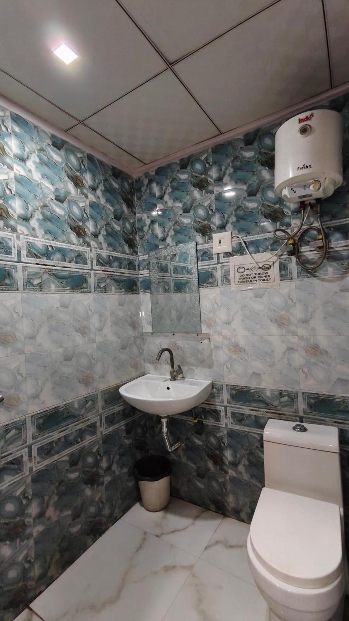 Rajdhani Guest House Faridabad Bagian luar foto