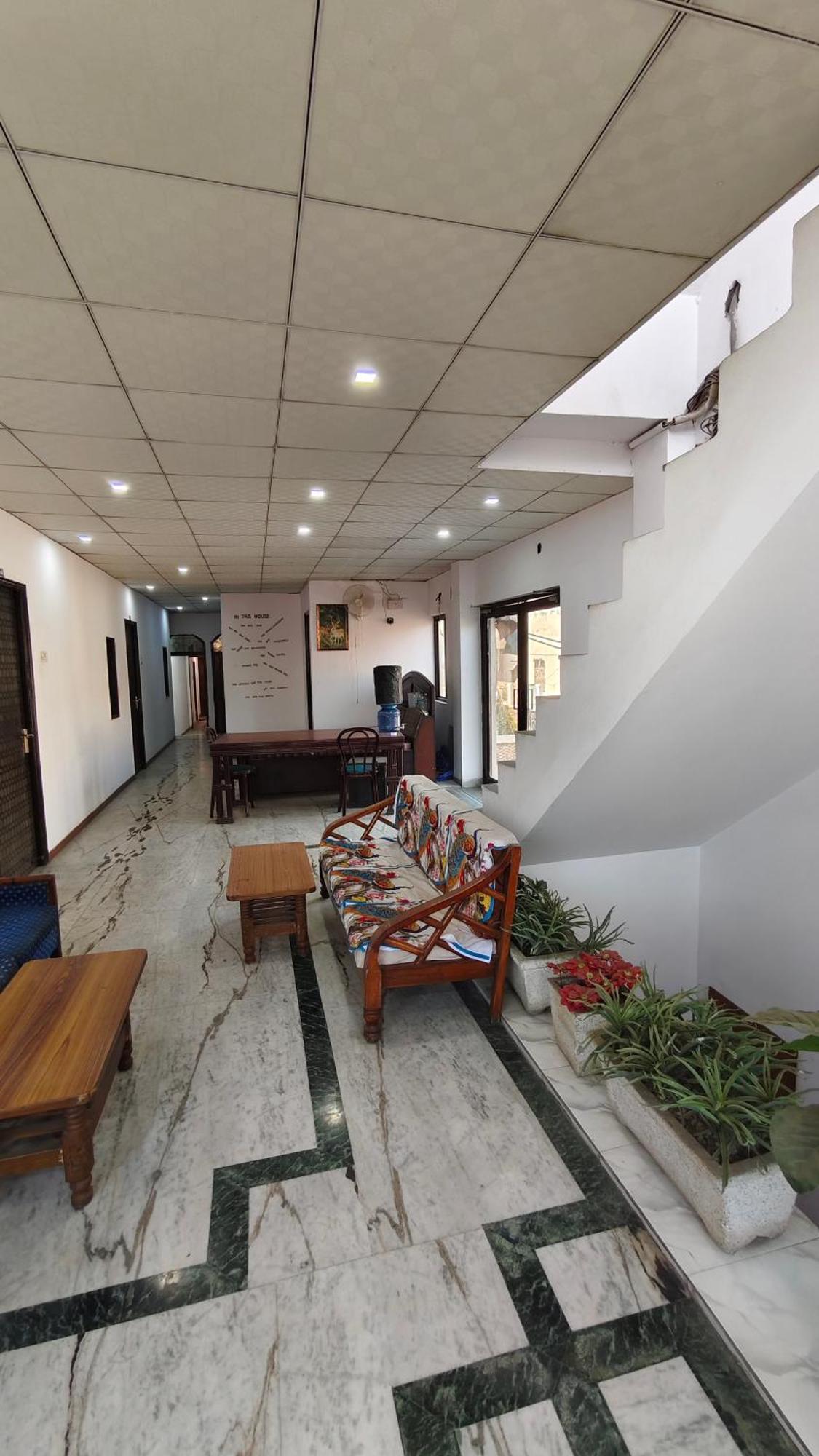 Rajdhani Guest House Faridabad Bagian luar foto